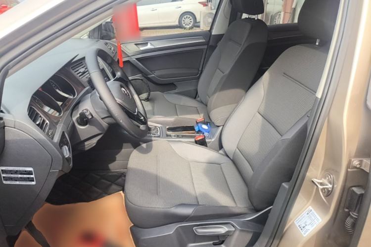 Used Volkswagen Golf 2016 1.6L Automatic Comfort Model Left Front Seat