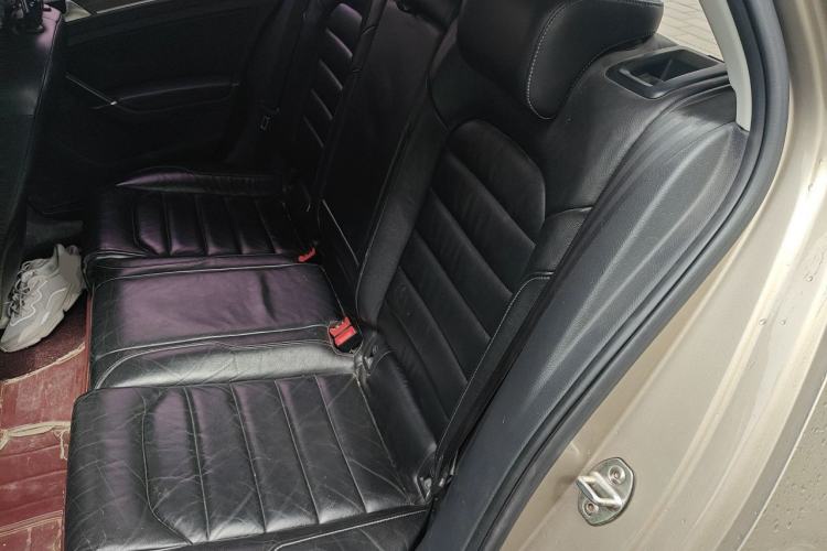 Used Volkswagen Golf 2016 230TSI Automatic Luxury Version Left Rear Seat