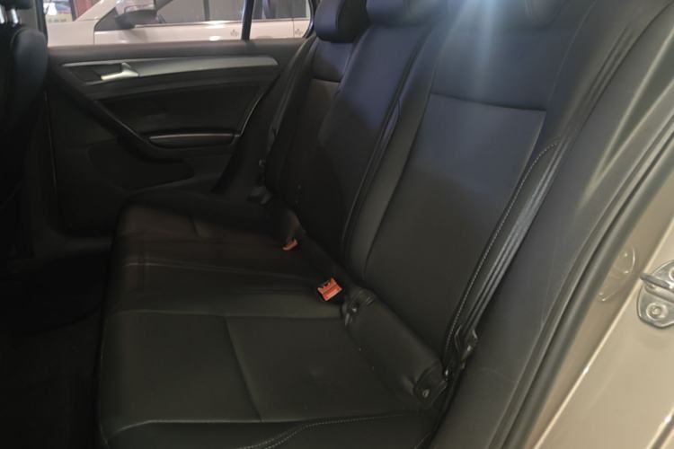 Used Volkswagen Golf 2016 1.6L Automatic Fashion Model Left Rear Seat