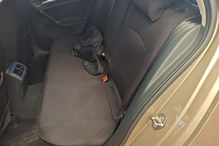 Used Volkswagen Golf 2016 230TSI Automatic Comfort Version Left Rear Seat
