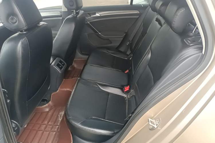 Used Volkswagen Golf 2016 1.6L Automatic Comfort Model Left Rear Seat