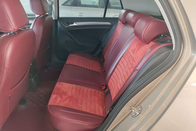 Used Volkswagen Golf 2016 1.6L Automatic Fashion Model Left Rear Seat