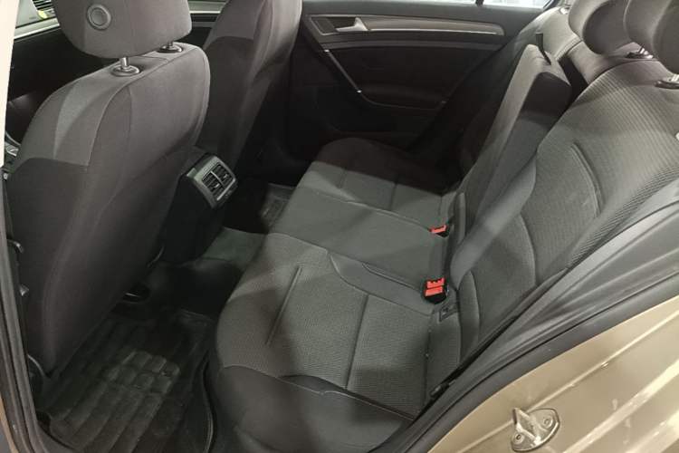 Used Volkswagen Golf 2016 1.6L Automatic Comfort Model Left Rear Seat