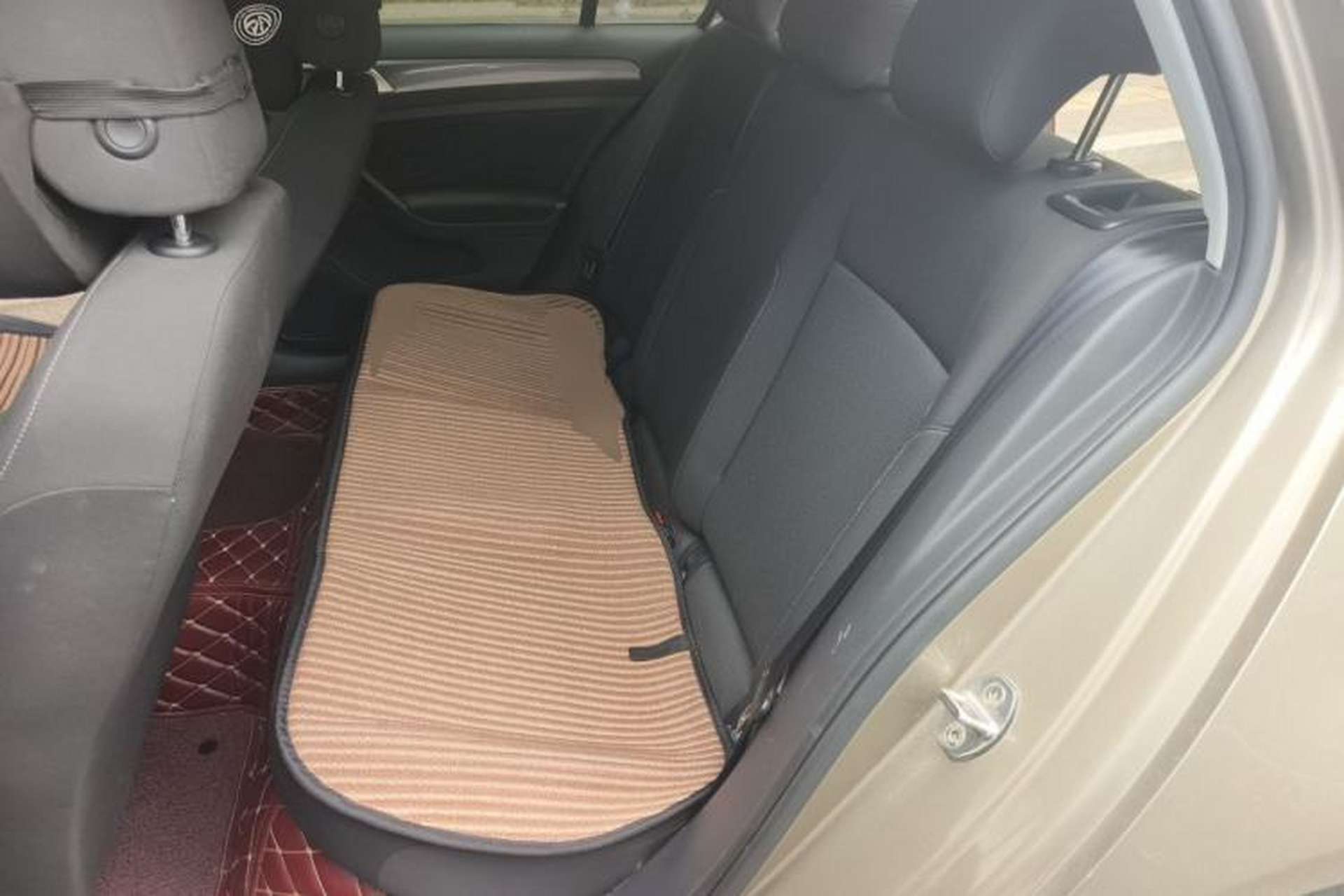 Used Volkswagen Golf 2016 1.6L Automatic Fashion Model Left Rear Seat
