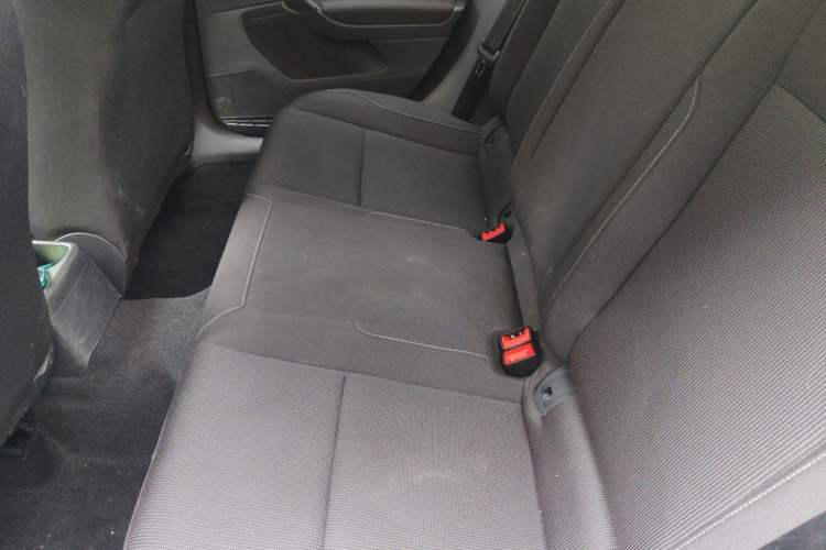 Used Volkswagen Golf 2016 1.6L Automatic Fashion Model Left Rear Seat