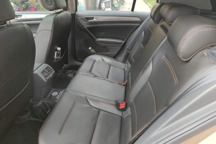 Used Volkswagen Golf 2016 1.6L Automatic Comfort Model Left Rear Seat