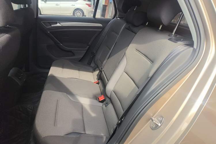 Used Volkswagen Golf 2016 1.6L Automatic Comfort Model Left Rear Seat