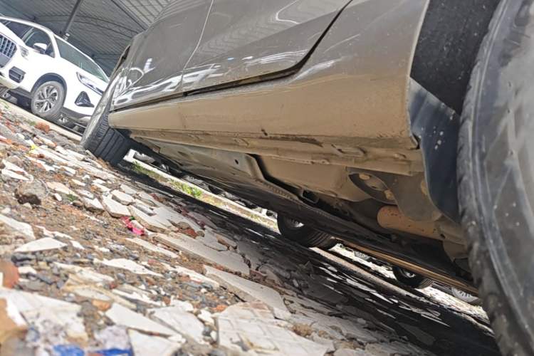 Used Volkswagen Golf 2016 1.6L Automatic Fashion Model Left Side Sill