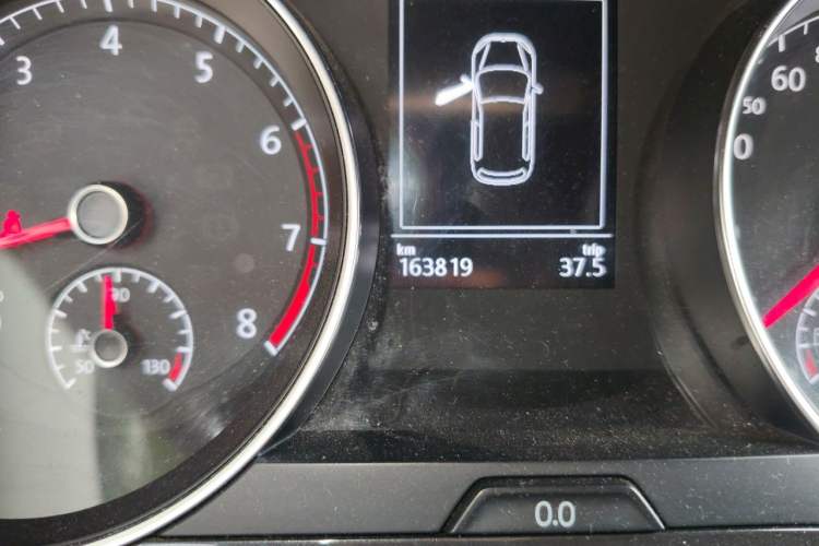 Used Volkswagen Golf 2016 230TSI Automatic Luxury Version Odometer Close Up