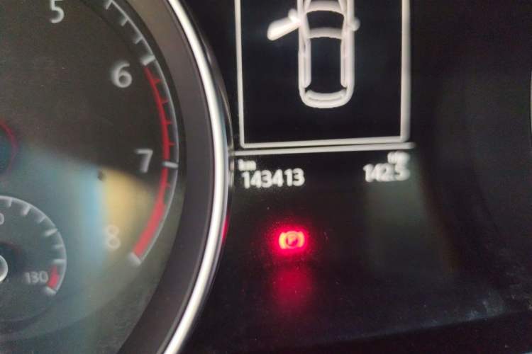 Used Volkswagen Golf 2016 230TSI Automatic Luxury Version Odometer Close Up