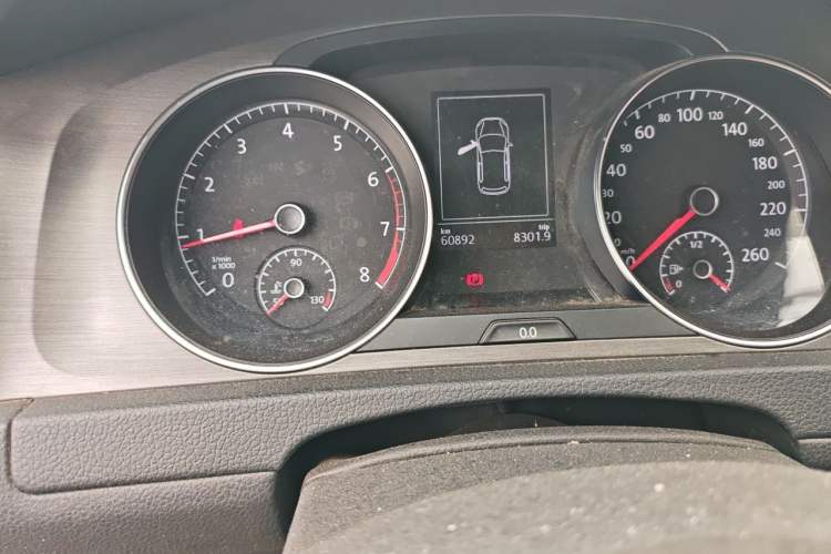 Used Volkswagen Golf 2016 1.6L Automatic Comfort Model Odometer Close Up