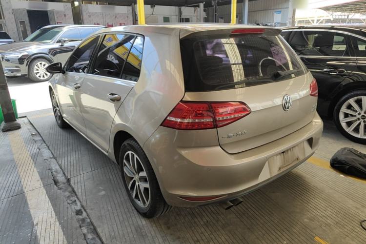 Used Volkswagen Golf 2016 230TSI Automatic Luxury Version Rear Left 45 Deg