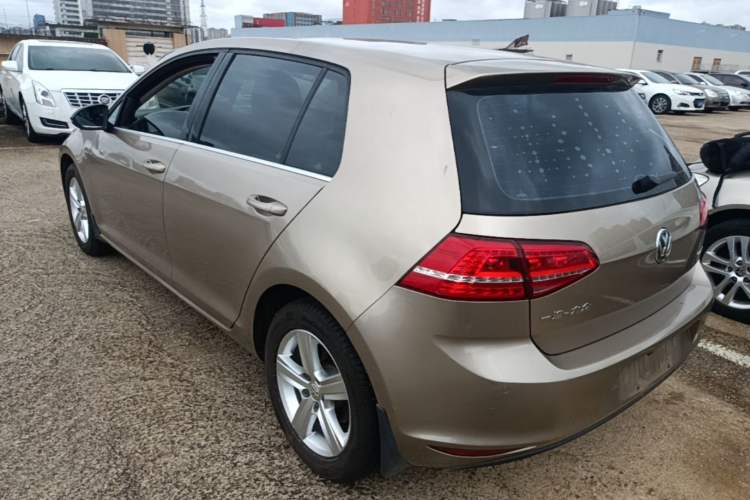 Used Volkswagen Golf 2016 1.6L Automatic Comfort Model Rear Left 45 Deg