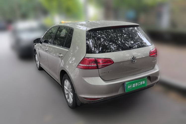 Used Volkswagen Golf 2016 1.6L Automatic Fashion Model Rear Left 45 Deg