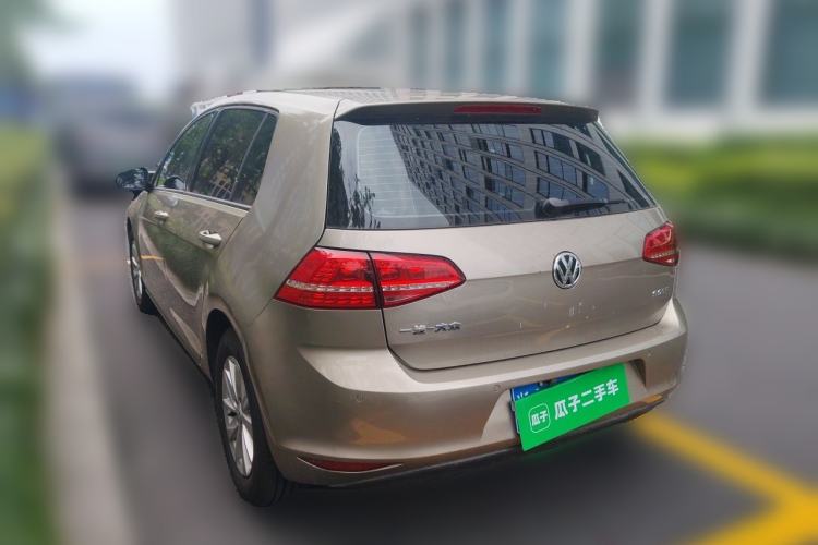 Used Volkswagen Golf 2016 1.6L Automatic Fashion Model Rear Left 45 Deg