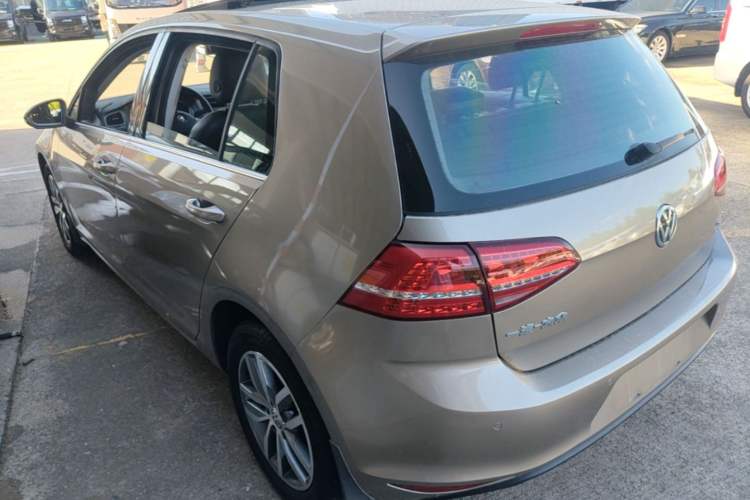 Used Volkswagen Golf 2016 230TSI Automatic Luxury Version Rear Left 45 Deg