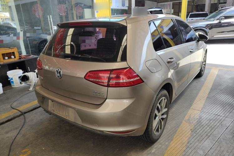 Used Volkswagen Golf 2016 230TSI Automatic Luxury Version Rear Right 45 Deg