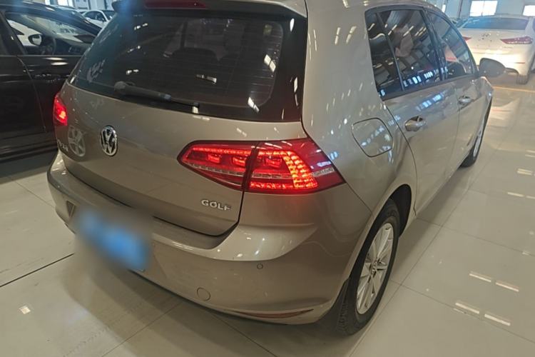 Used Volkswagen Golf 2016 1.6L Automatic Fashion Model Rear Right 45 Deg