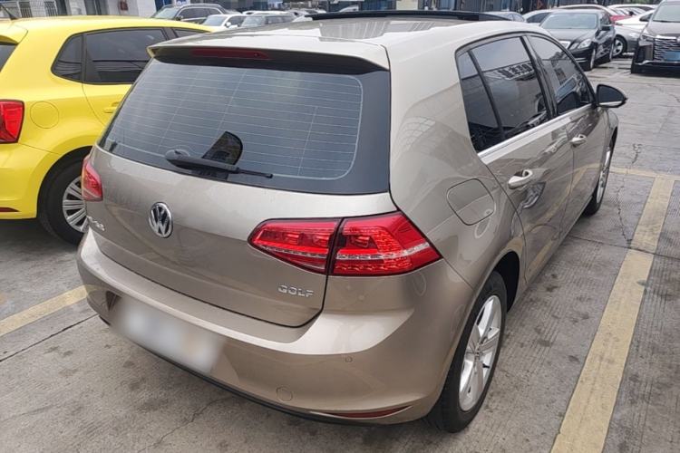 Used Volkswagen Golf 2016 1.6L Automatic Comfort Model Rear Right 45 Deg