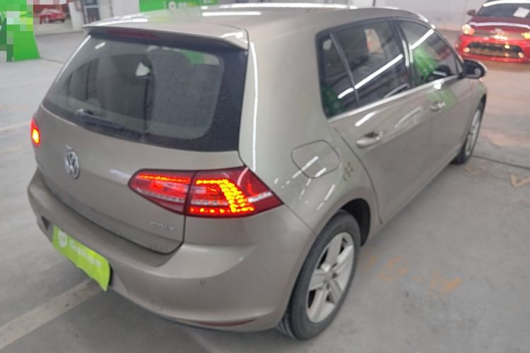 Used Volkswagen Golf 2016 1.6L Automatic Comfort Model Rear Right 45 Deg