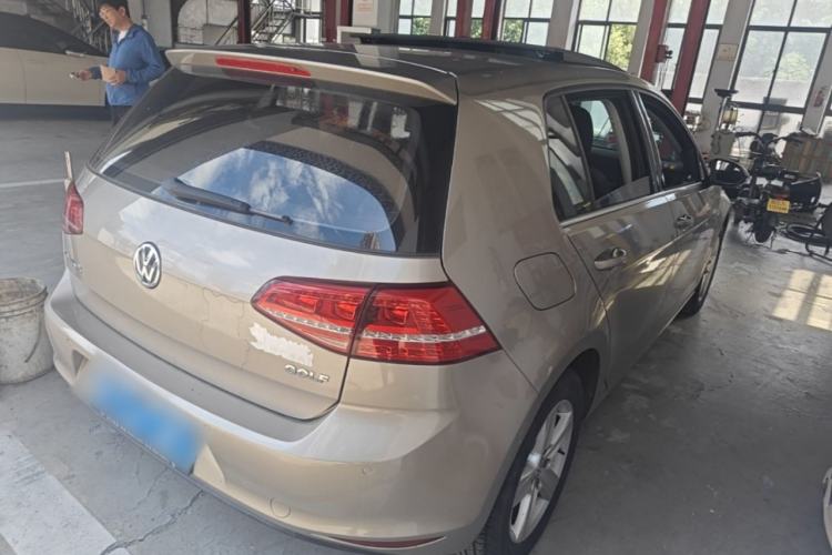 Used Volkswagen Golf 2016 1.6L Automatic Comfort Model Rear Right 45 Deg
