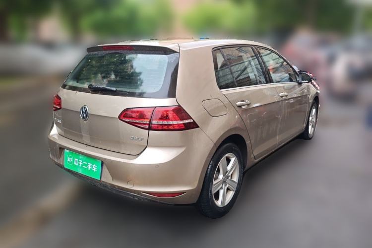 Used Volkswagen Golf 2016 1.6L Automatic Comfort Model Rear Right 45 Deg