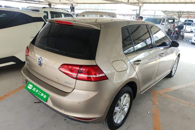 Used Volkswagen Golf 2016 1.6L Automatic Fashion Model Rear Right 45 Deg