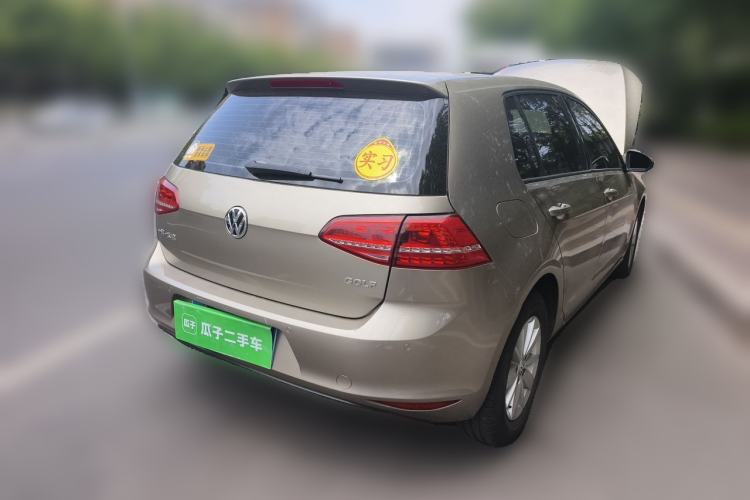 Used Volkswagen Golf 2016 1.6L Automatic Fashion Model Rear Right 45 Deg