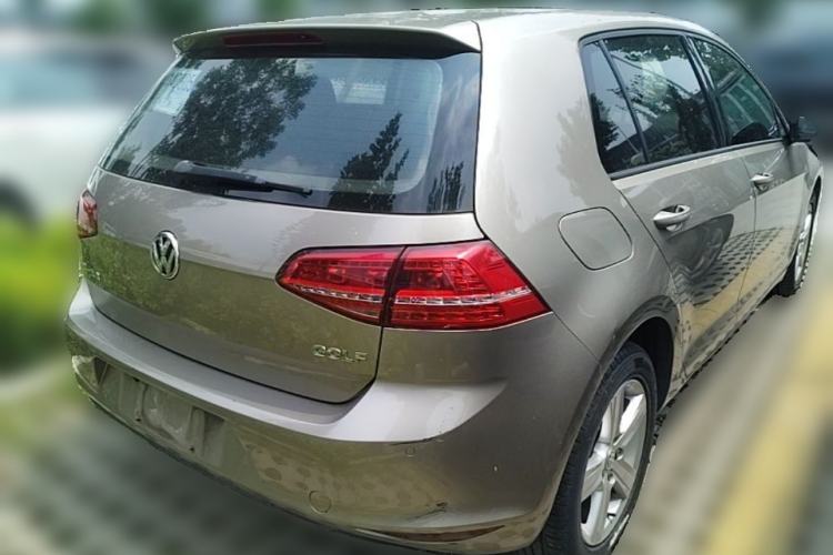 Used Volkswagen Golf 2016 1.6L Automatic Fashion Model Rear Right 45 Deg