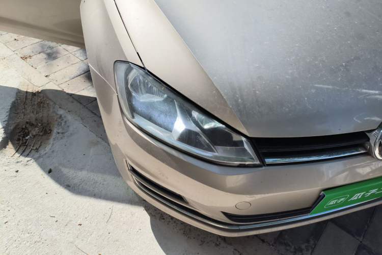 Used Volkswagen Golf 2016 1.6L Automatic Comfort Model Right Front Headlight