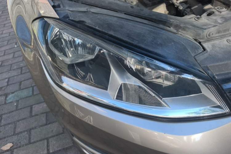 Used Volkswagen Golf 2016 1.6L Automatic Fashion Model Right Front Headlight