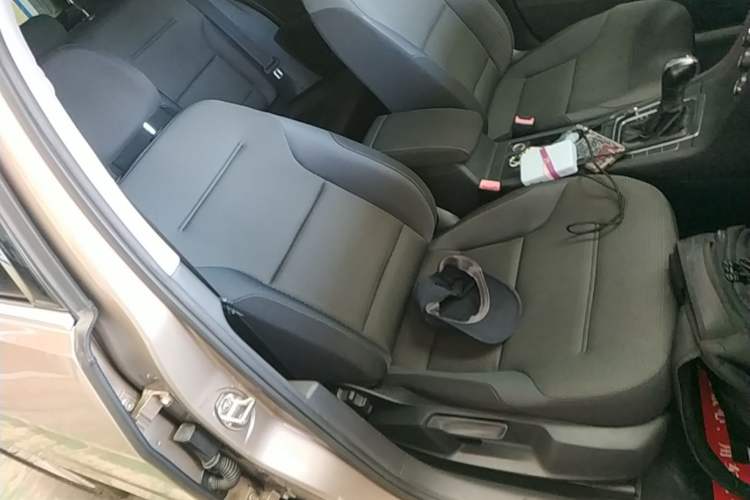 Used Volkswagen Golf 2016 230TSI Automatic Comfort Version Right Front Seat
