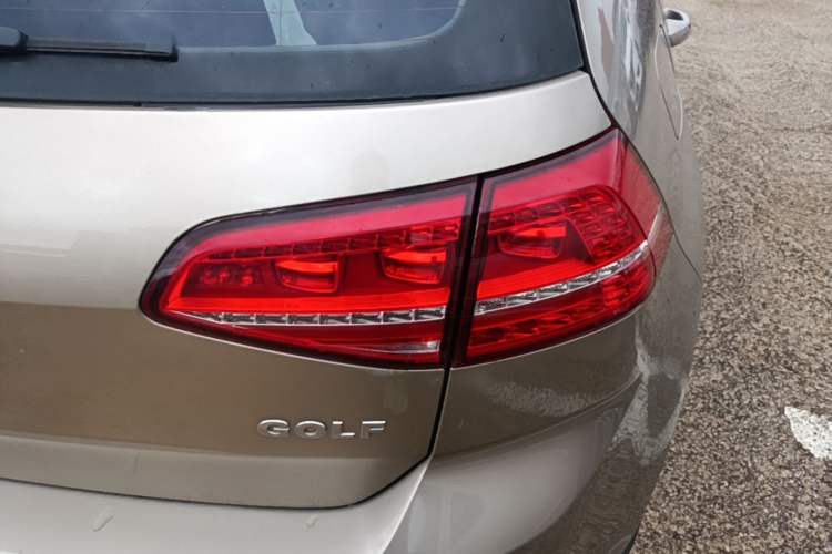 Used Volkswagen Golf 2016 1.6L Automatic Comfort Model Right Rear Taillight