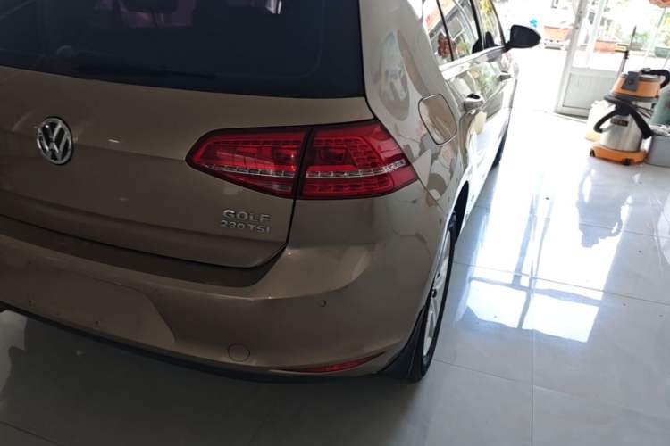 Used Volkswagen Golf 2016 230TSI Automatic Comfort Version Right Rear Taillight