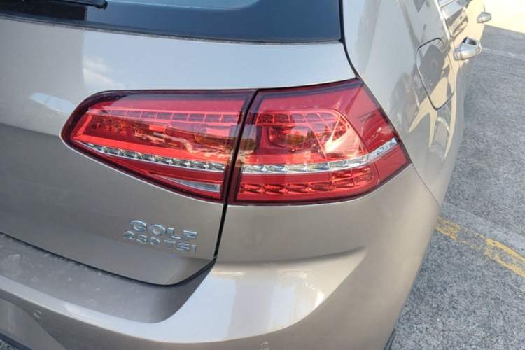 Used Volkswagen Golf 2016 230TSI Automatic Luxury Version Right Rear Taillight