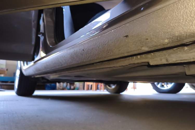Used Volkswagen Golf 2016 230TSI Automatic Comfort Version Right Side Sill