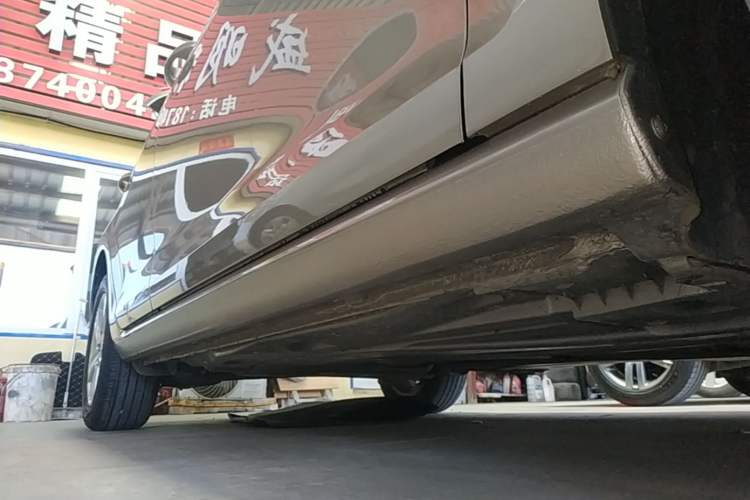Used Volkswagen Golf 2016 230TSI Automatic Comfort Version Right Side Sill