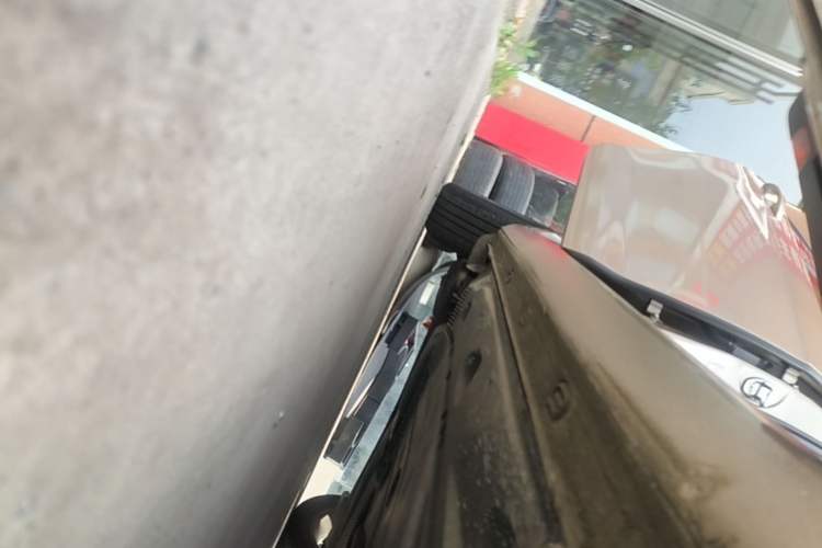 Used Volkswagen Golf 2016 1.6L Automatic Comfort Model Right Side Sill
