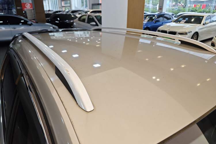 Used Volkswagen Golf 2016 1.6L Automatic Fashion Model Roof
