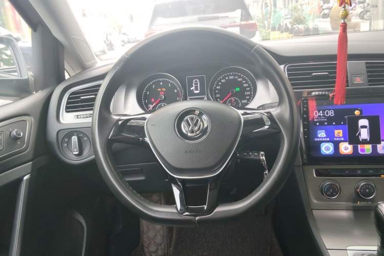 Used Volkswagen Golf 2016 1.6L Automatic Comfort Model Steering Wheel