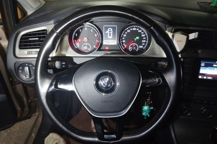 Used Volkswagen Golf 2016 1.6L Automatic Comfort Model Steering Wheel