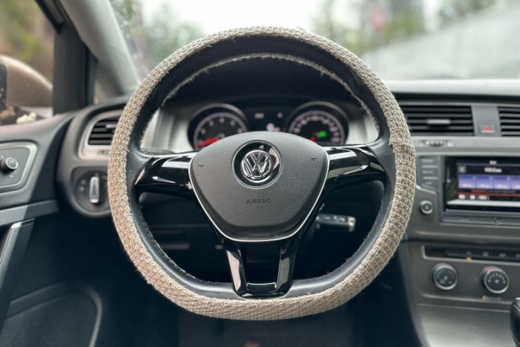 Used Volkswagen Golf 2016 1.6L Automatic Comfort Model Steering Wheel