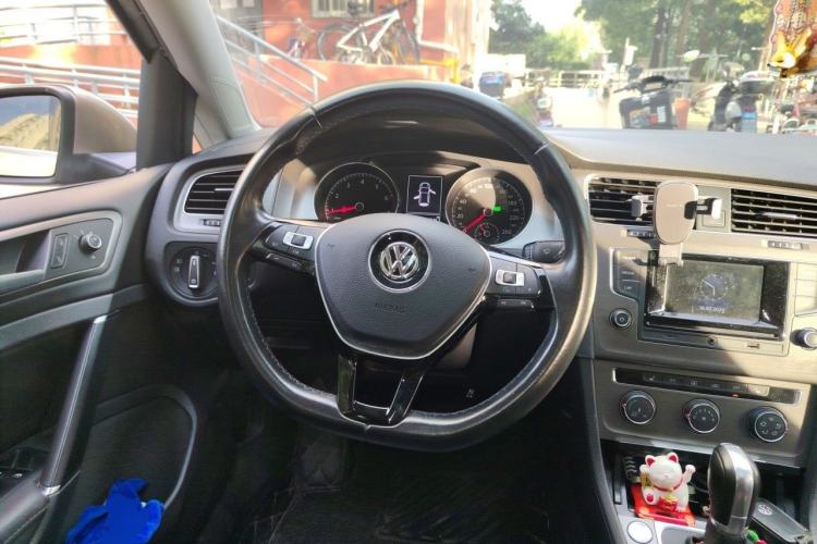 Used Volkswagen Golf 2016 230TSI Automatic Luxury Version Steering Wheel