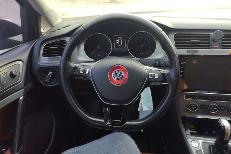 Used Volkswagen Golf 2016 230TSI Automatic Comfort Version Steering Wheel