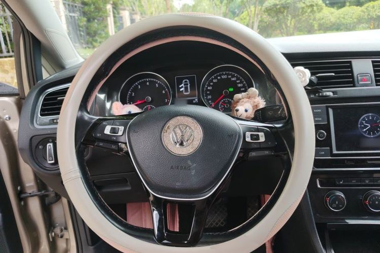 Used Volkswagen Golf 2016 230TSI Automatic Luxury Version Steering Wheel