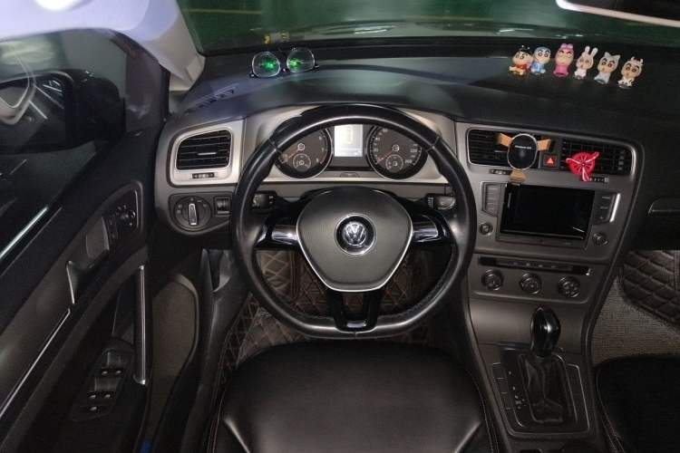 Used Volkswagen Golf 2016 1.6L Automatic Comfort Model Steering Wheel