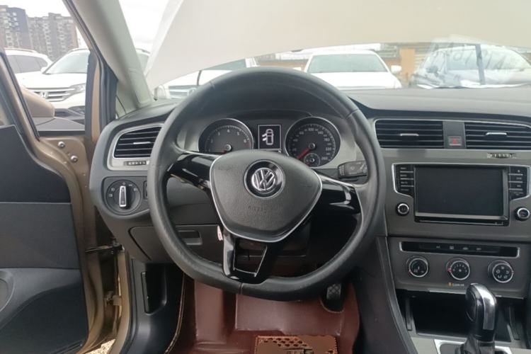 Used Volkswagen Golf 2016 1.6L Automatic Comfort Model Steering Wheel