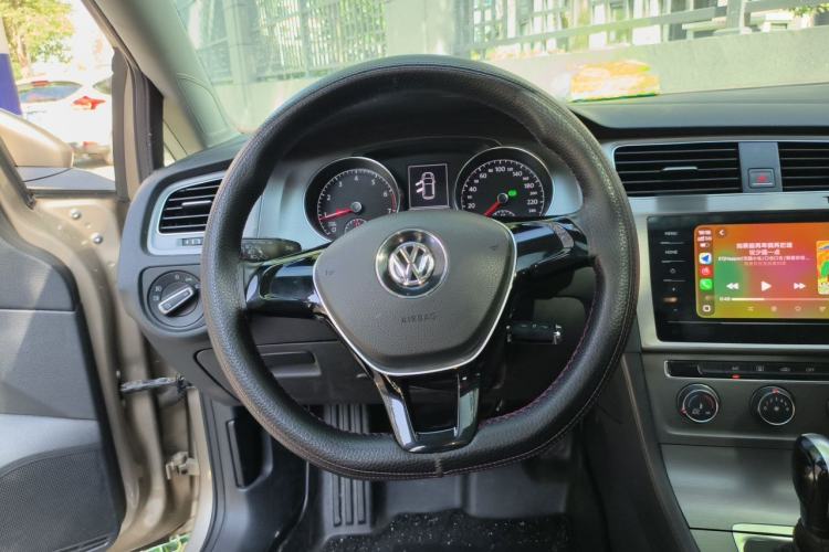 Used Volkswagen Golf 2016 1.6L Automatic Comfort Model Steering Wheel