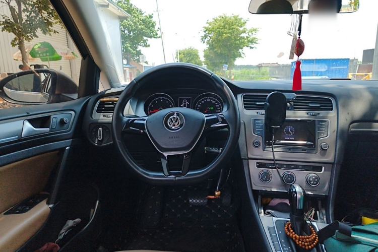 Used Volkswagen Golf 2016 1.6L Automatic Comfort Model Steering Wheel