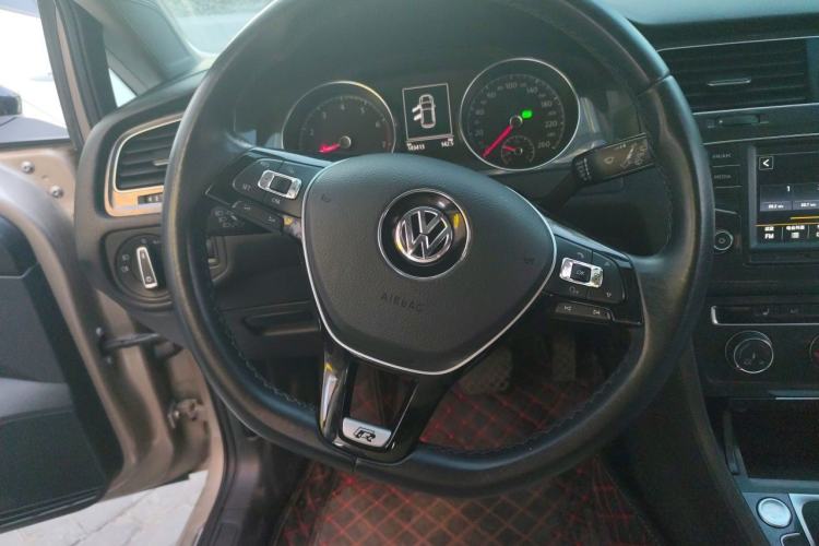 Used Volkswagen Golf 2016 230TSI Automatic Luxury Version Steering Wheel
